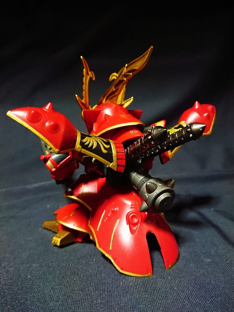 ナイチンゲールのバインダーだと鳳の意匠が無くなるため、司馬懿のバインダーをそのまま使用。小さそうに見えて意外にそうでもない。
プロペラントタンクは黄蓋グフの鉄砕鞭と孫策サイサリスの双虎旋棍を使用。