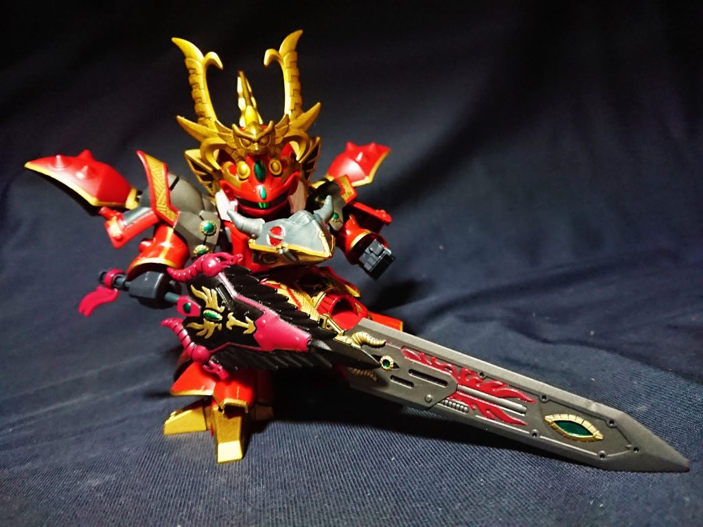 蚩尤の魂と完全に同化し覚醒した司馬懿サザビーの真の姿。
黒金の牙翼から放つ天冥獄凰斬は闇の究極技といわれる。
煉獄の鳳凰を思わせる姿は「G記」の最終章にあった「究極の闇」そのものであった。