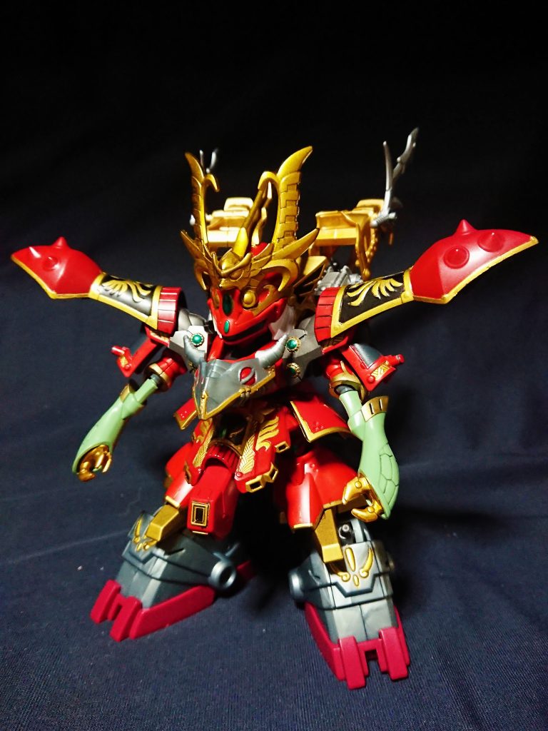 司馬懿ナイチンゲール 蚩尤・魔装形態
蚩尤ノイエジールの腕、暗黒玉璽サイコガンダムの足、郭嘉ヴァサーゴの爪と合体した最終形態。
モチーフはαアジールのようですが、言われればわかる程度。