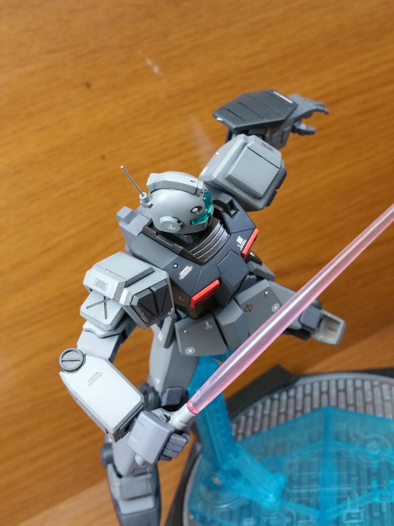 サーベルはそのまま。スピアがないと貧相…