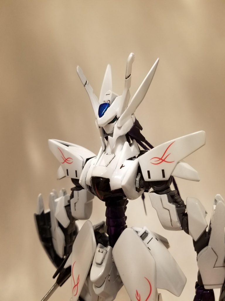 胴体部分はスタイリッシュになるように延長して納得いくまで削りました