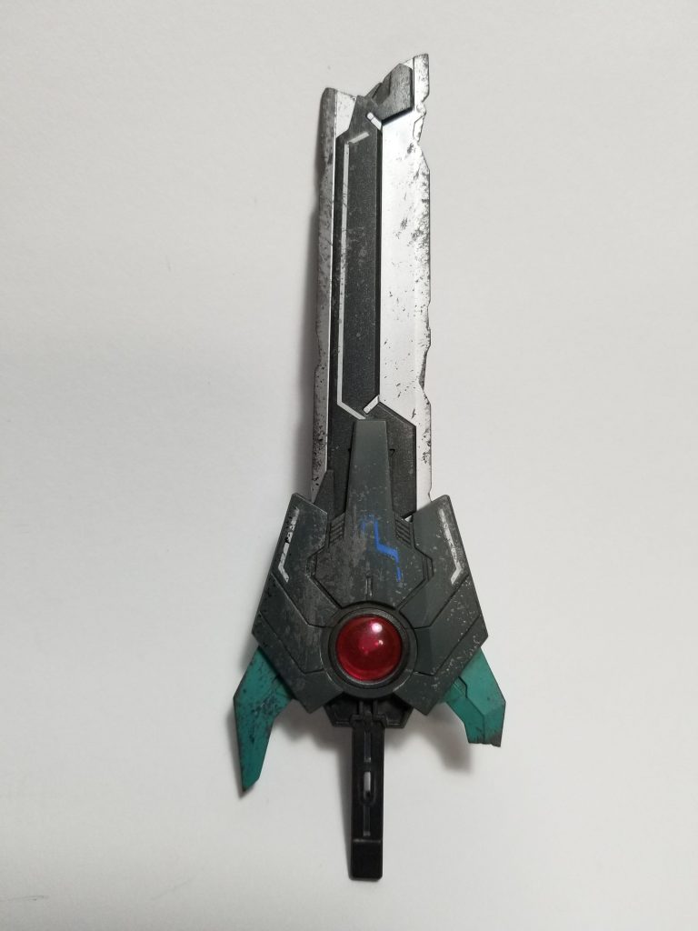 大剣に、リペアの折れた剣を組み合わせました。劣化を表現する為にチッピングも。