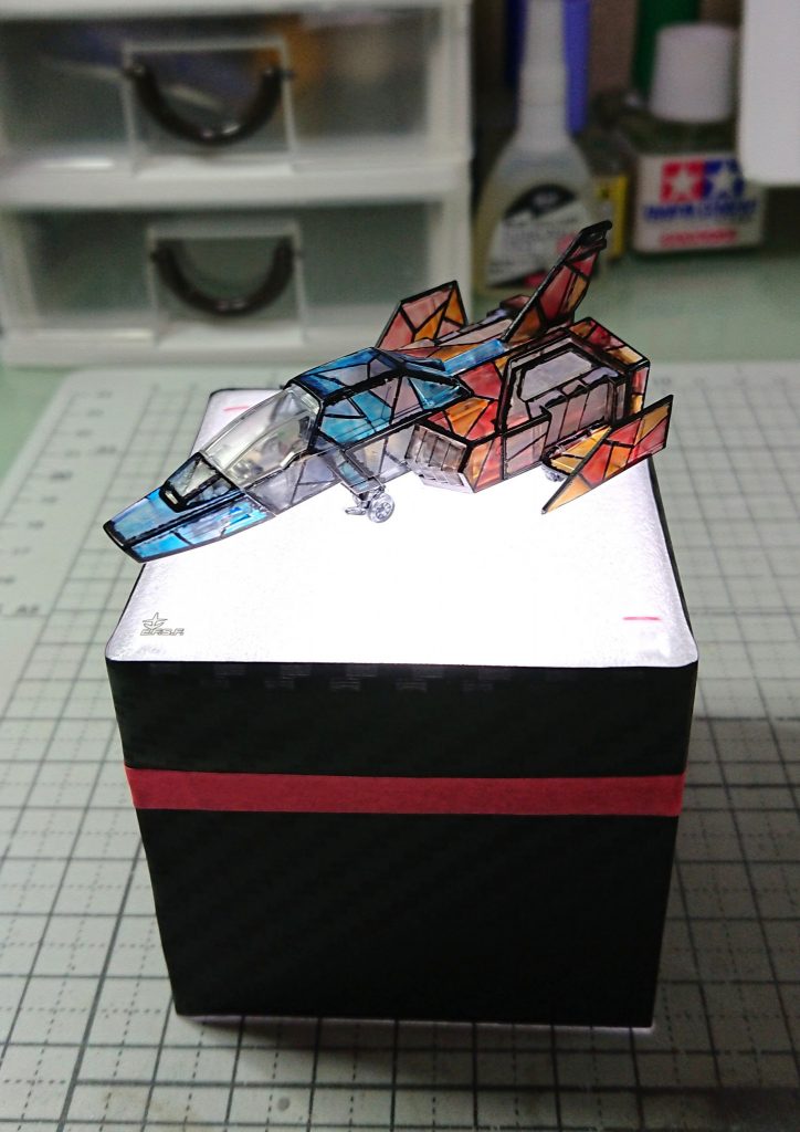 ライトを仕込んだ台座です。