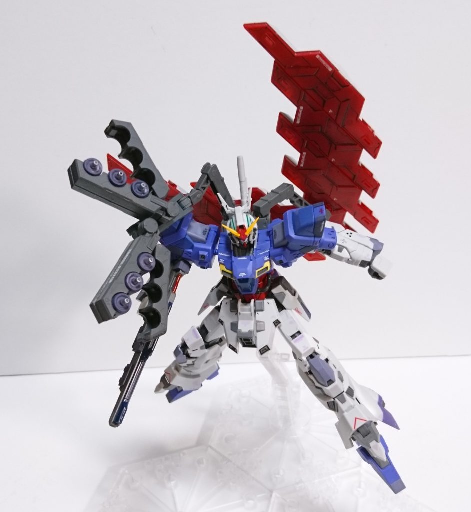 ・ファンネルラック展開
背面のアームはかなり稼働域が広かったです。