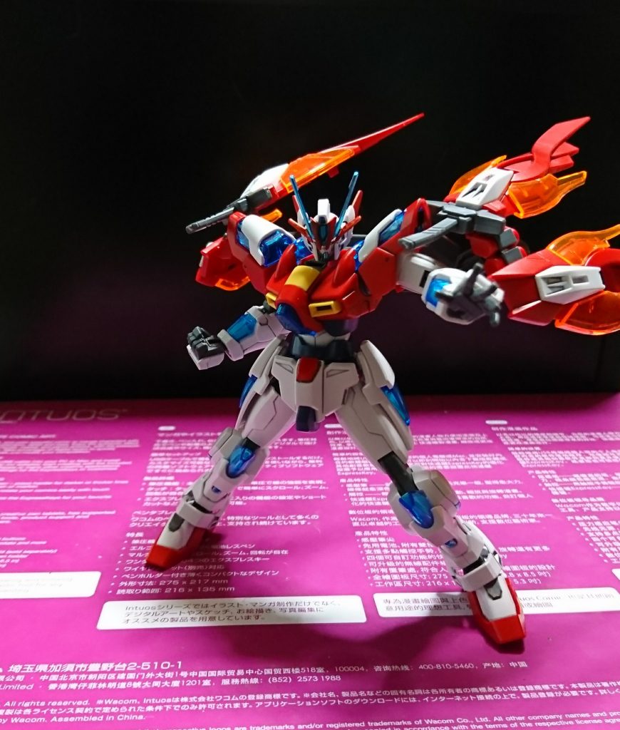 スピード重視形態。
機動力を極限まで上げた形態。
速さで相手を撹乱し隙をついて連撃を叩き込む。
攻撃力が通常よりも落ちる。