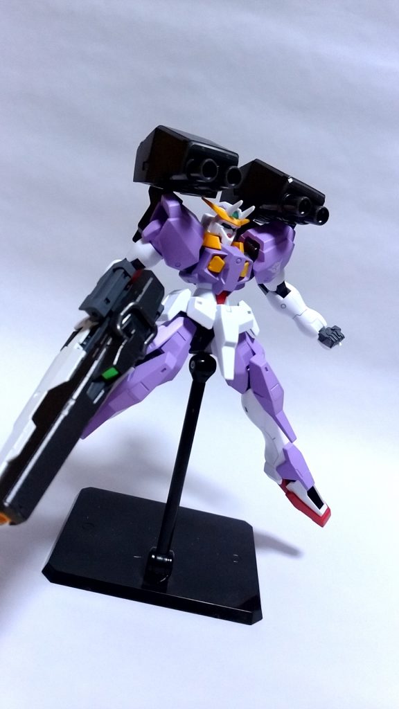 GNキャノン前方展開。アームの可動が優秀なおかげで柔軟に動くようになっております。