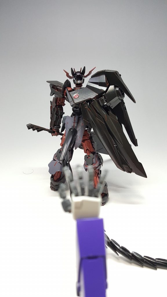 暴虐の限りを尽くす彼だが、あるダイバーからこのような証言が入っている。
他のメンバーのガンプラは喰い尽くされてしまったが、何故か私だけ喰われずに済んだ。
そして、こう通信が入った。
*僕を…人殺しにしないで…もう…ﾀﾍﾞﾀｸﾅｲ…*