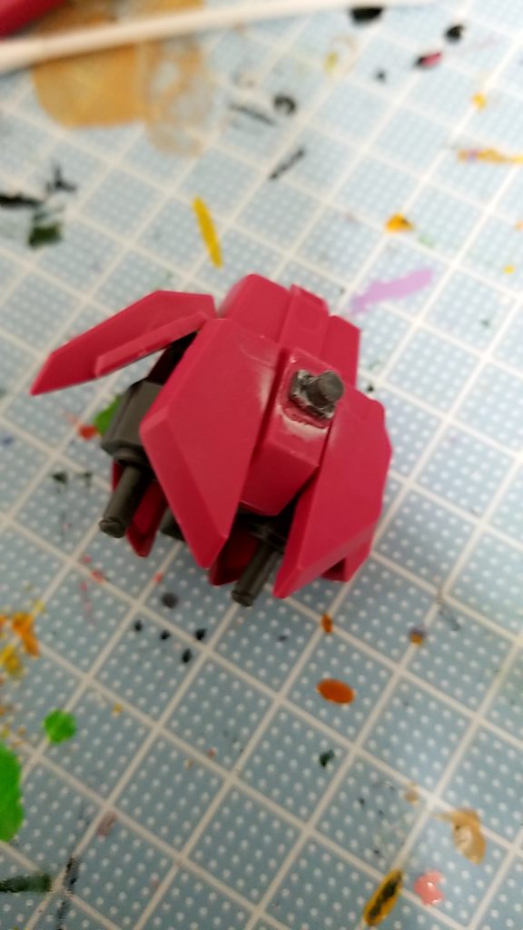 腰部もそのままだがリアアーマーのプロペラントタンクを廃止
代わりにサイドアーマーの1つを付けた
あとサイドアーマーもインパルスガンダムよサイドアーマーに変更した