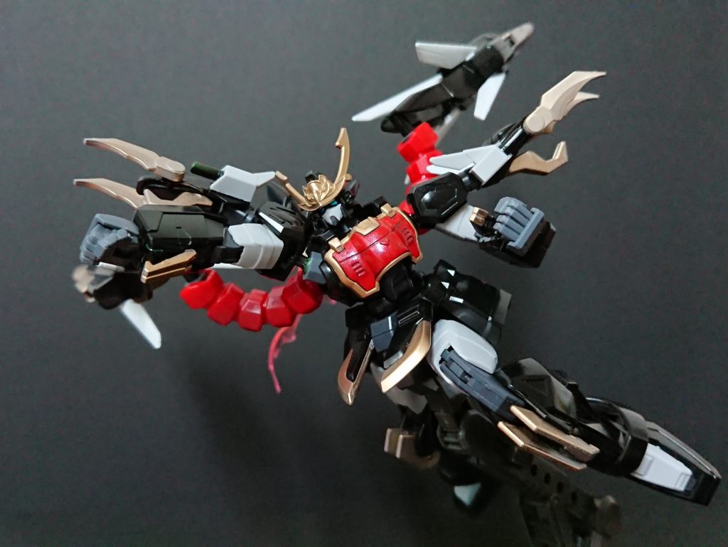 結局、ジーエンアルトロンに使われてた虎と狼は使わず(うまく使うアイディアが浮かばず…)
タイガーウルフさん、ごめんなさいm(__)m