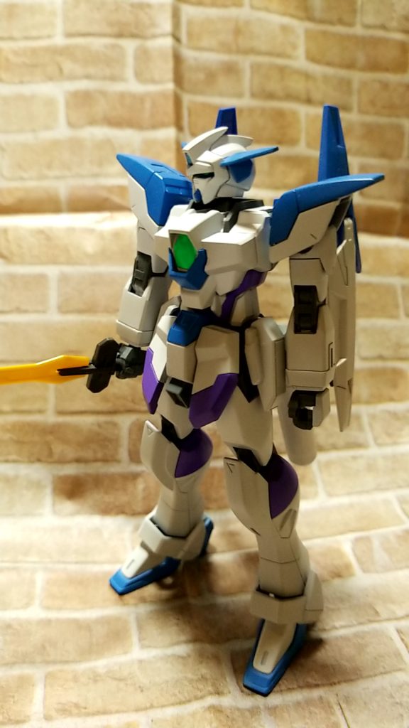 以前のサンドリヨンと同じく、ヴァルキリアソードも装備。