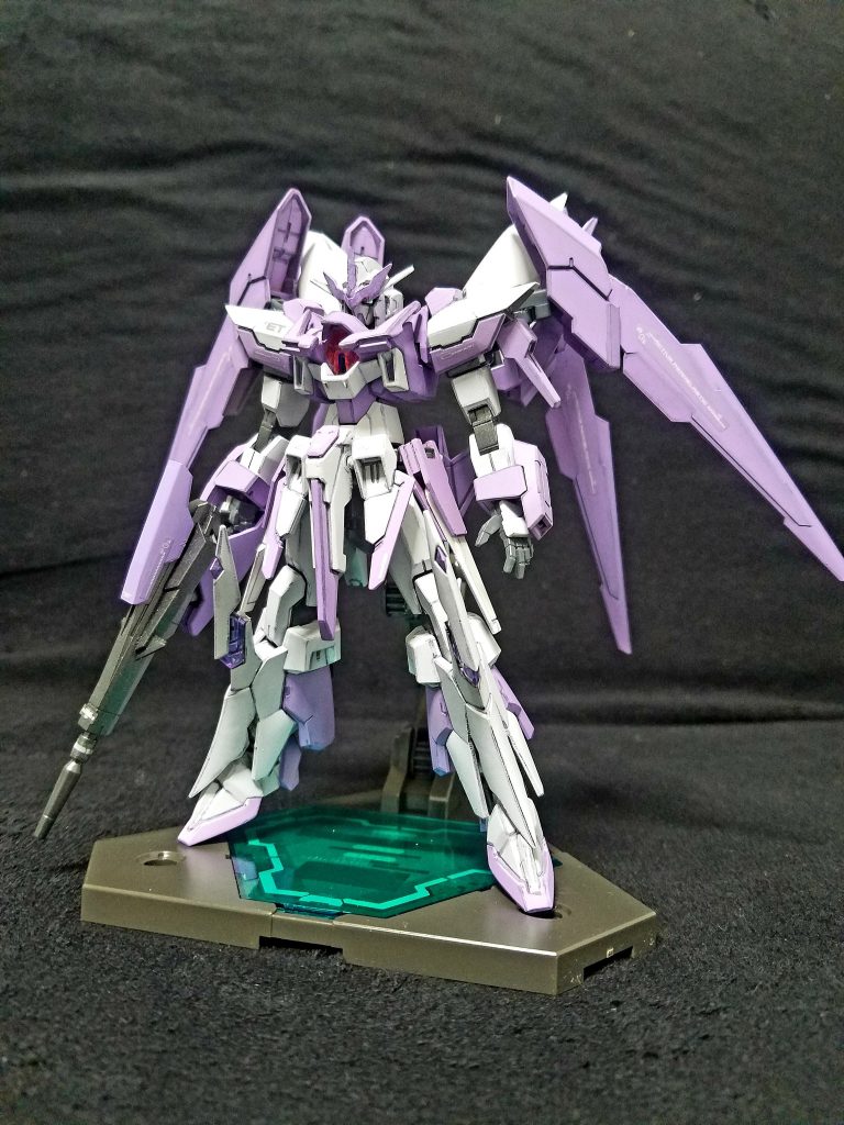 主にFXとAGE2のミキシングです。
なんとかトゲトゲしくいい感じにできたかなぁと
足のパーツだけガンダム以外の作品から持ってきてしまいましたが、クリアパーツがアクセントになって、形もうまくあわせられたかなぁと
カラーも最終的にこの色になりましたが、2回ほど塗り直した記憶が、、、辛かったm(_ _)m
    +