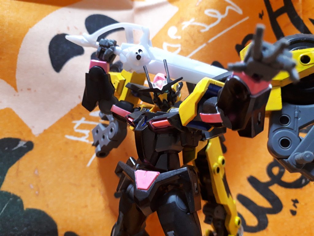 一応正面から。手首等でパイロットの性格を現したつもり…です(笑)