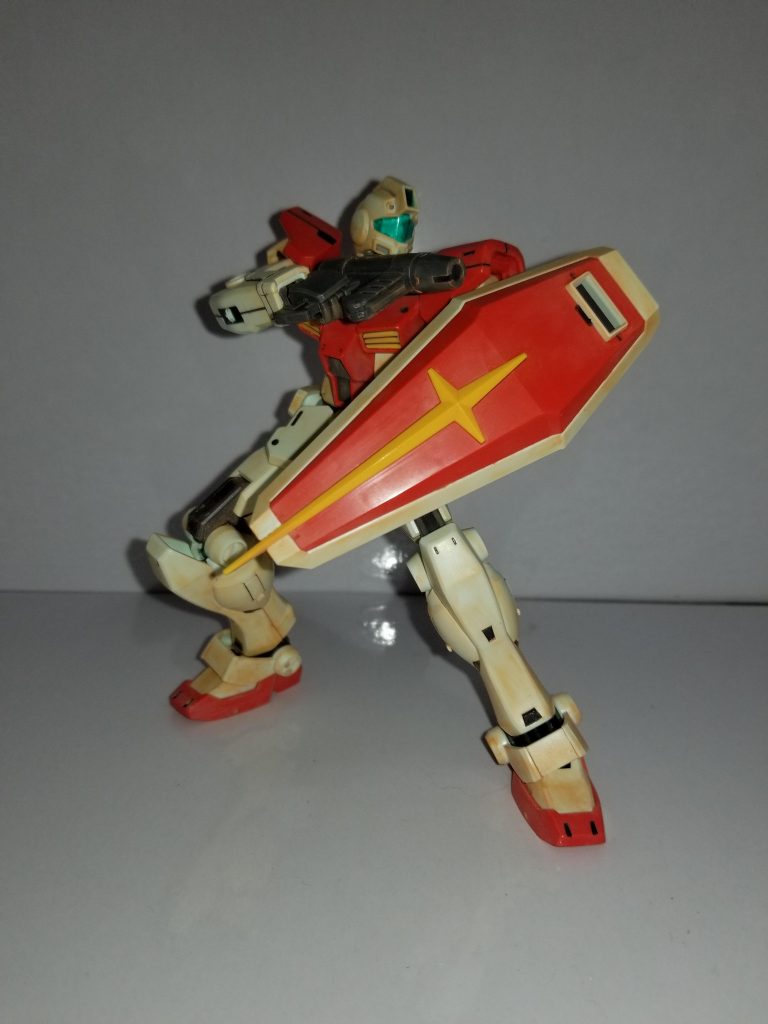 ひとつ目のコメントを受けて、足元の汚しを強くしてみました。