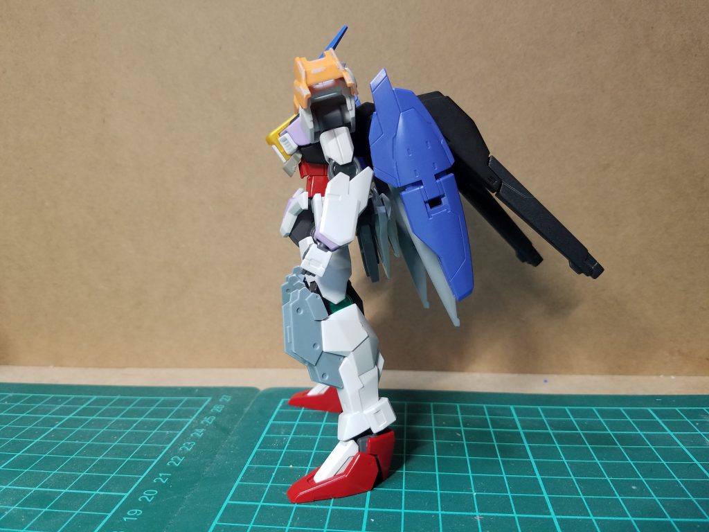 バックパック装備
後ろが凄く重たいので立たせるのに苦労しました😅
他にも色々アイディアはあるので
また投稿したときは皆さんのご意見、宜しくお願いします(*´ﾉ∀`*)