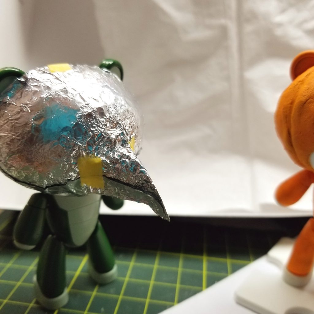 ↑マスクはその場にあったアルミと針金でだいたいの型を作り、パテで調整しました。

アルミなので凹凸をある程度まで埋める必要がありました…普通にパテで作った方が良かったです(；´▽`)