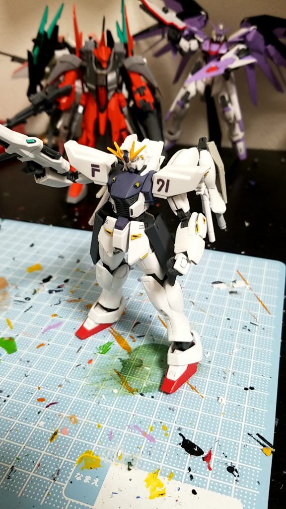 塗装前
腰部のサイドアーマーはボールデンアームズの余りを使用