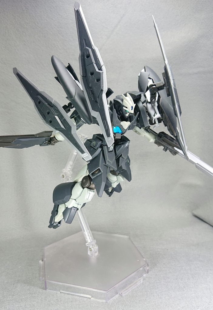 横
設定としてバインダーガンはGNソードビットのように扱える装備です!