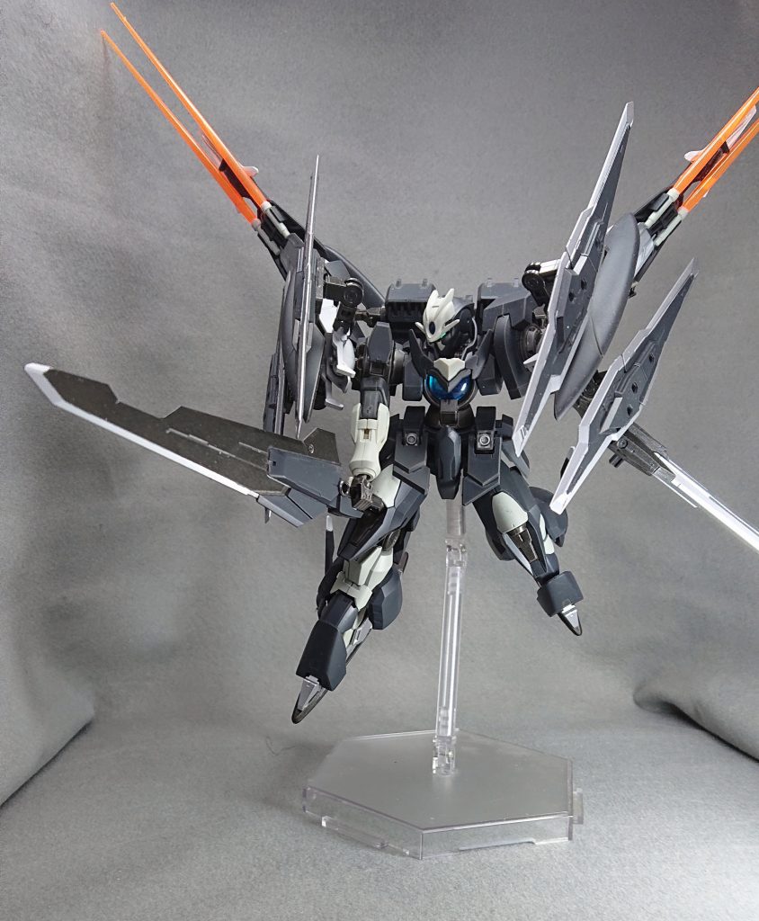 GNバスターソードを構えて!
やっぱりバスターソードはカッコいいですね!!