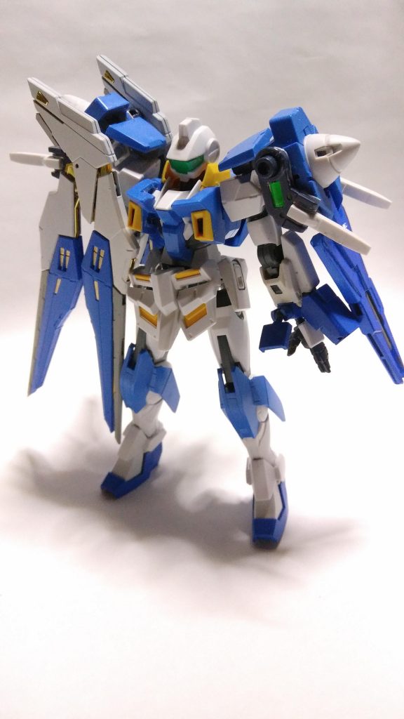 続いてブレイカーフォースです。
見やすいように片方はウイングを外しています。

フロントΣp[【◎】]ω・´)
ドライブに強化型GNビームガンが装備されています。