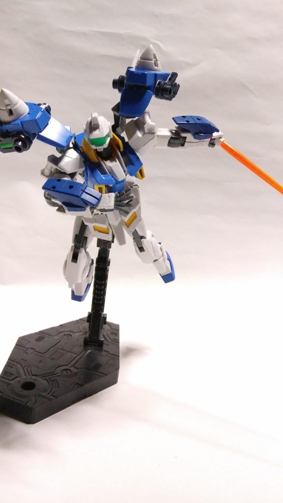 武装②
ビームサーベル×4
ドライブに直結しているのでエネルギー切れ等のリチャージが通常のダフルオーより早い。