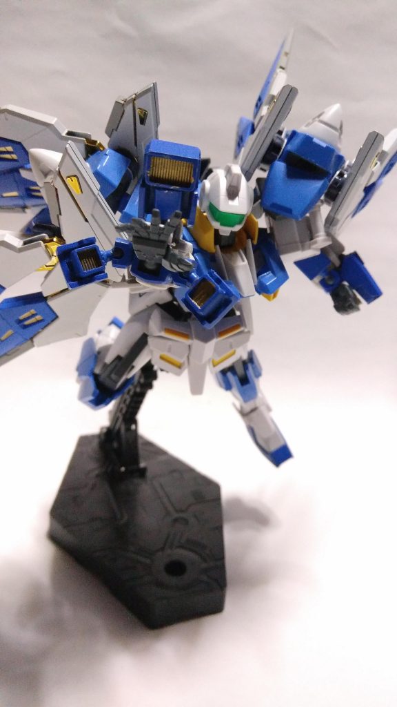 武装④
ブレイクバンカー
ゼノンの「シャイニングバンカー」を模した武装。