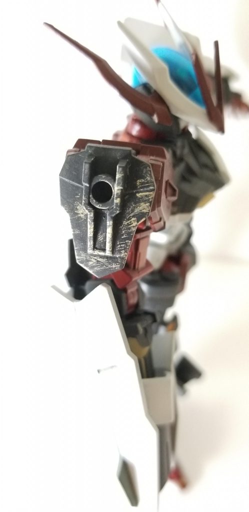 基本的に退色表現等のウェザリングに使われるはずのドライブラシを植物の「ススキ」を表現するために行っています。