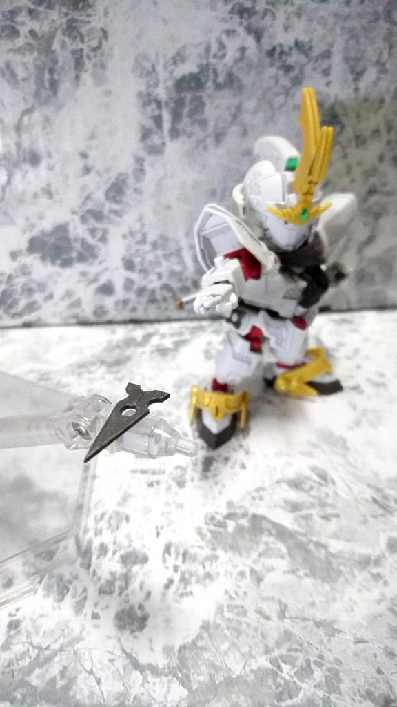 棒手裏剣を…シュッ!