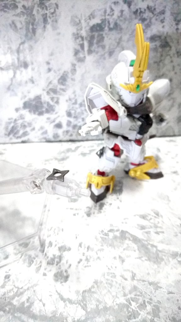 手裏剣を…シュッ!