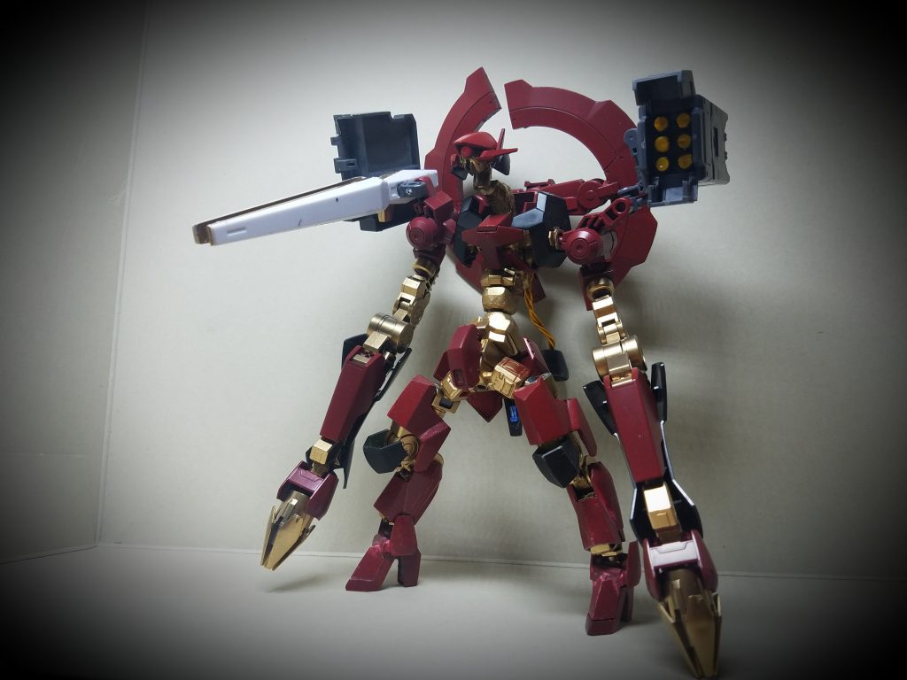 レッドレイジ
アブタクトフレームと呼ばれる、自己修復などの機能を持った、未知のフレーム。
武装の幅は広く、様々な物を使用できる。
って設定でお願いします。