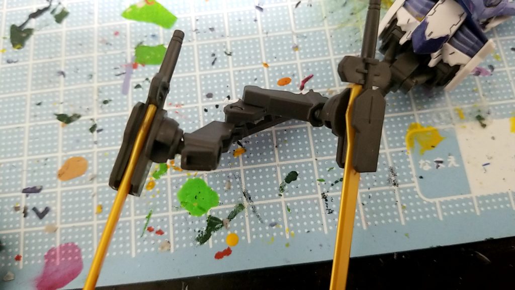 双剣の接続は、バエルの収納部を使用
画像のように切り取っている