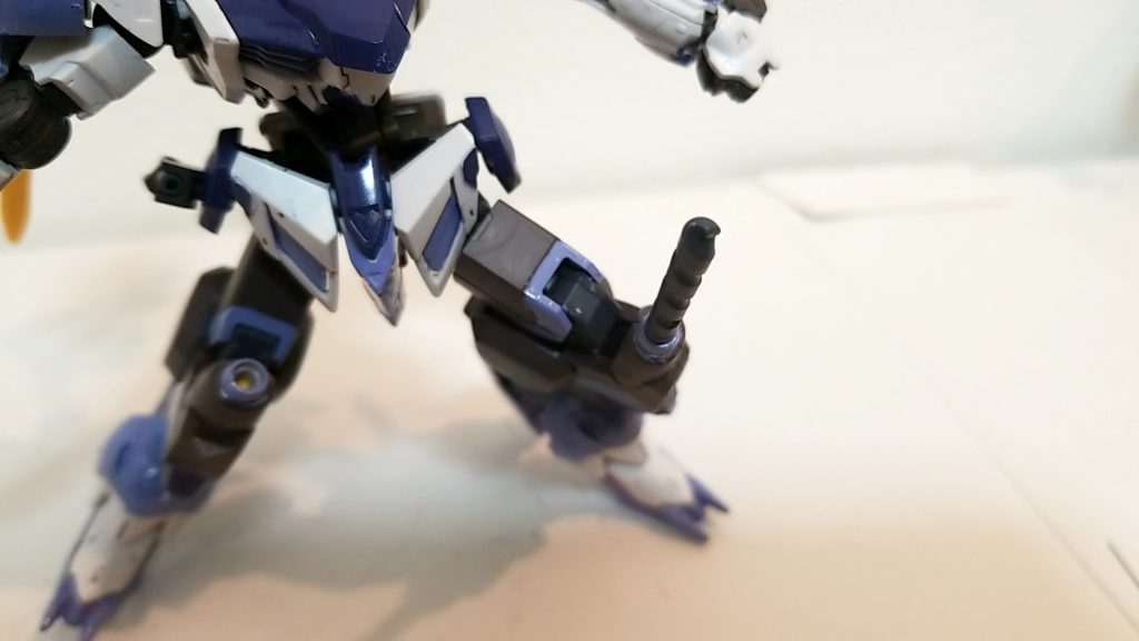 ドリルニー
敵と肉薄している時に不意打ちとして有効