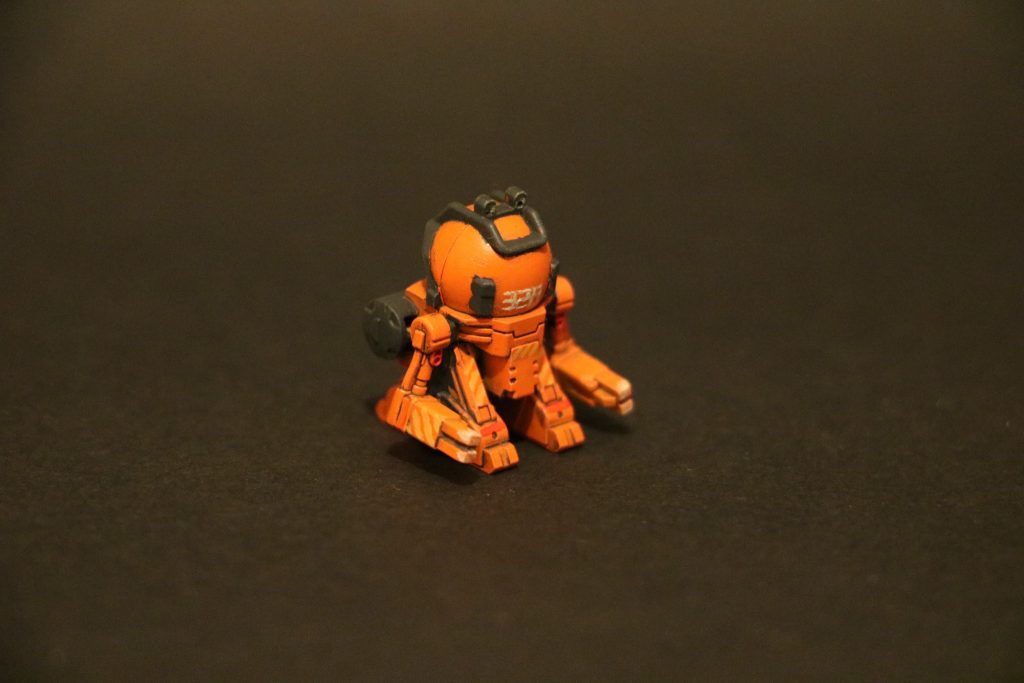 TOLRO-382。リーオーコンストラクタの仕事を補助する小型モビルスーツ。