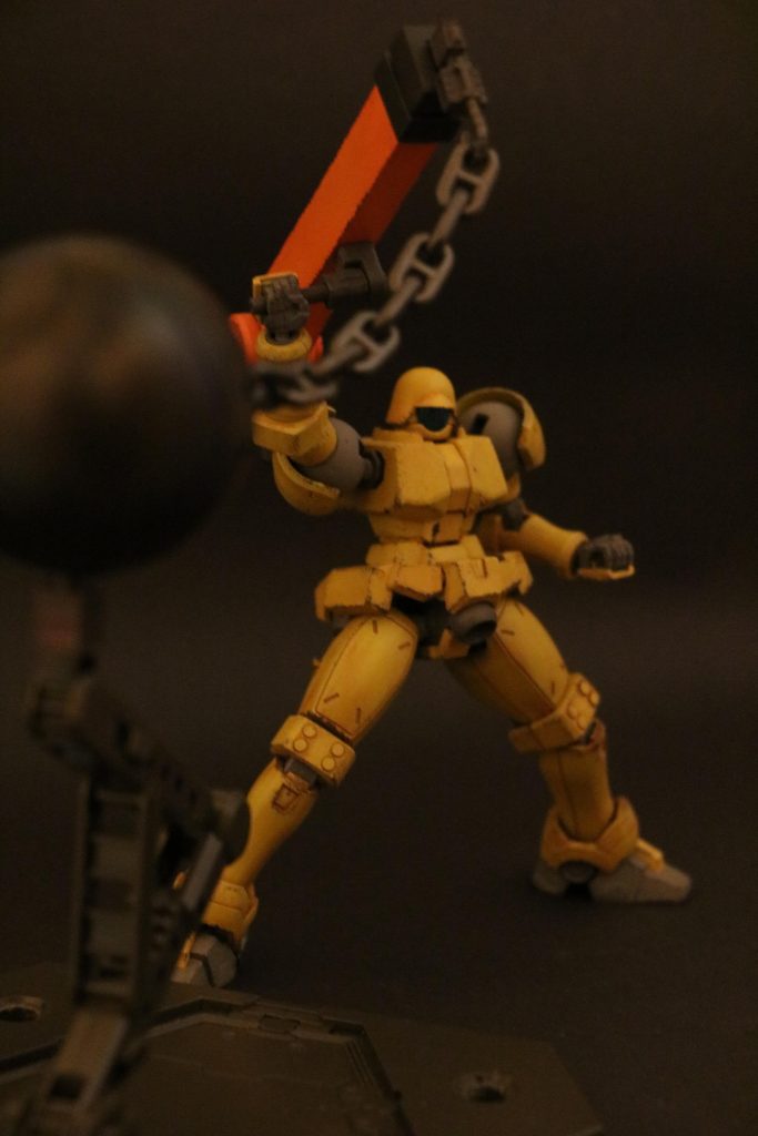 機体がぐるぐる回りながらハンマーを振る感じの必殺技。