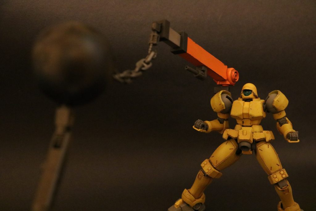 必殺技は特殊のハロをクレーンアームと連結して、超高層ビルすら破壊できるハンマーに変えて敵を潰す「ビルブレイカー」である。