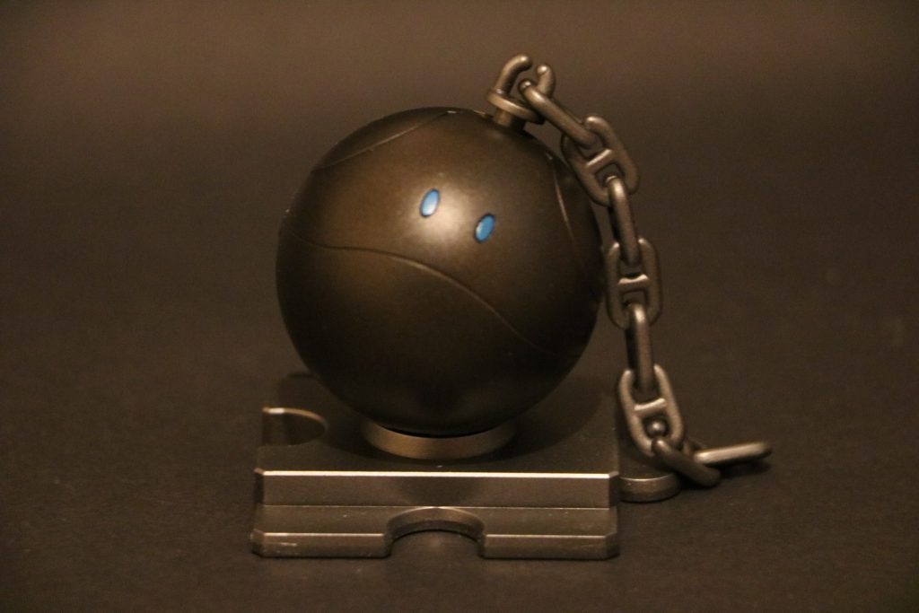 ハロ[ボール．アンド．チェーン]