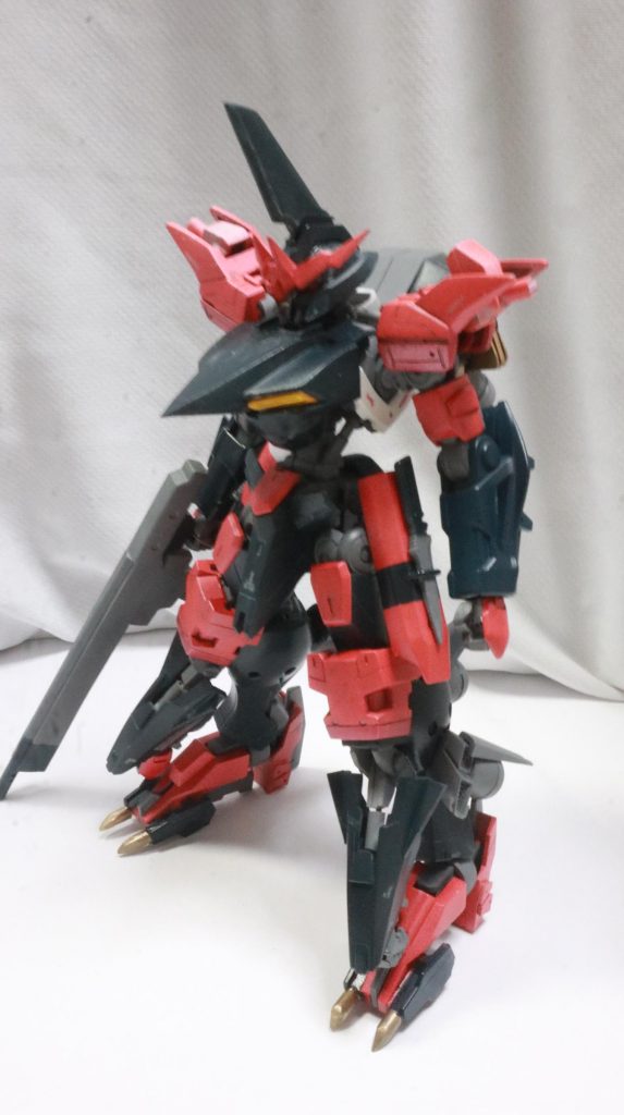 全体像。ライフルは銃身をスクラッチ