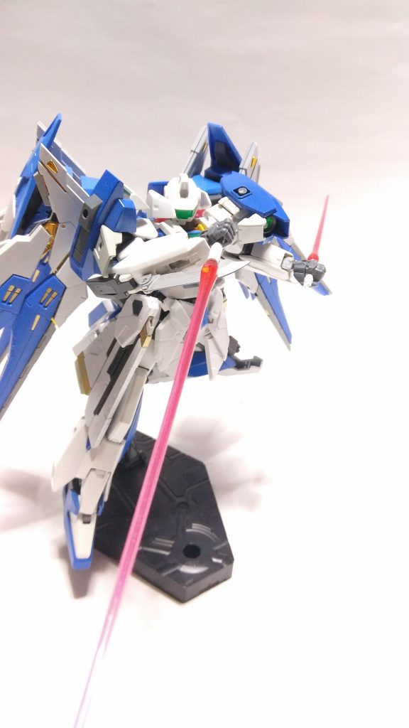 *ラケルタ・ビームサーベル*
フリーダムと同型のビームサーベル
標準的なビームサーベルよりリーチが長いので採用された。