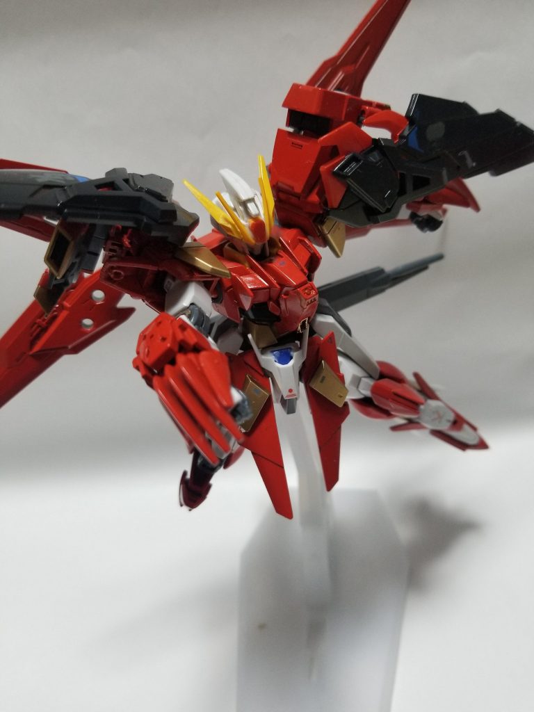 強化手甲。切る殴るというよりは抉るという表現が有っている。これも非常に固くそのままでも十分な盾の役割を果たす