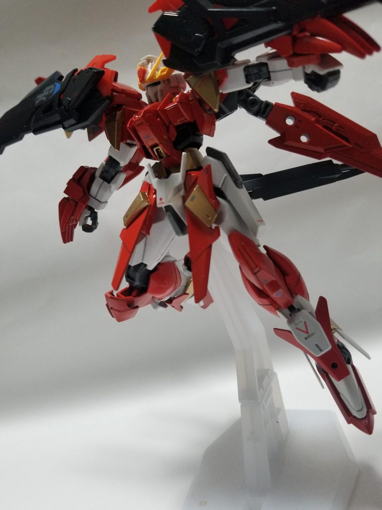 腹部ビーム砲。火力調整により高火力から高速のビームを発射できる