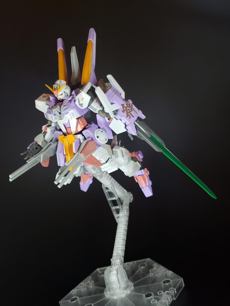 GNヴェスバーは健在。速射性や燃費を強化していたのはこの形態で最大の効果を発揮するため。