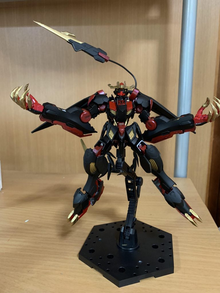 マスラオのサイドスラスターと煌・ギラーガの尻尾だけミキシングしました。