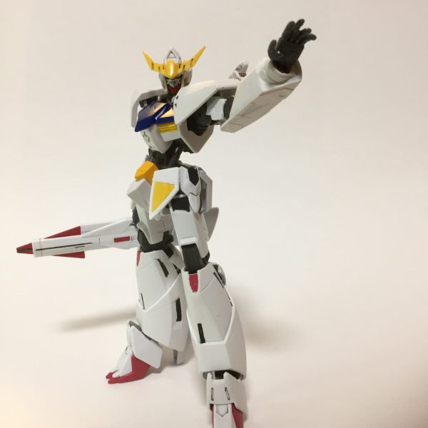 ガンダムにはお髭がありますか！？ありません！