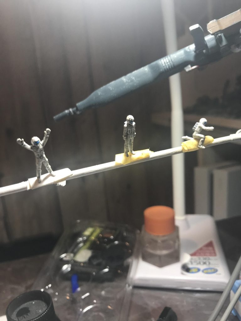 パイロットの姿も切断して少し変えてます。