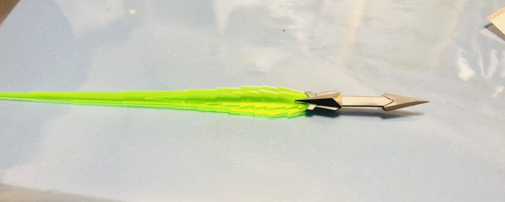 フルスクラッチしたサーベル
アニメと収納形態とを参考にスクラッチしました