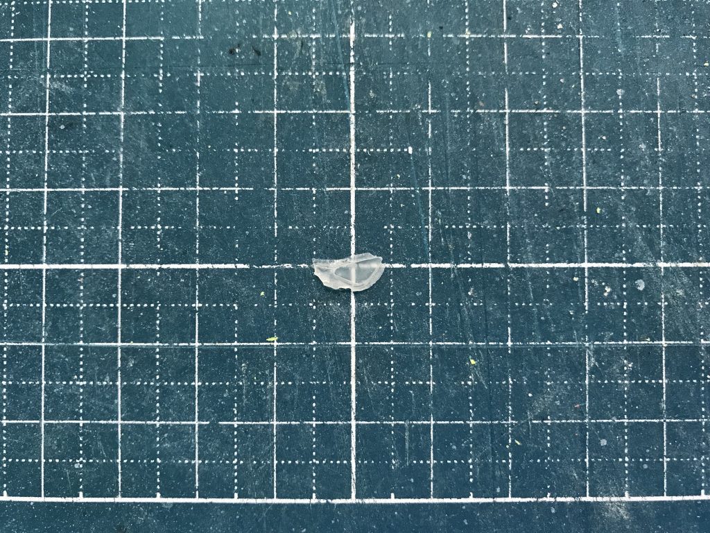 目、UVジェルクリア