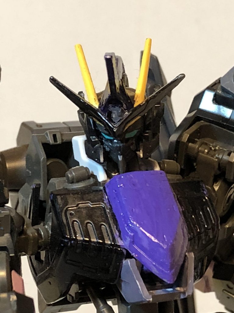 アップ。顔の共通点としては頬と口の部分をアスタロト系から持ってきてます。装甲はサタンはバエルをベースにビフロンスはキマリス系をベースにしてたりします