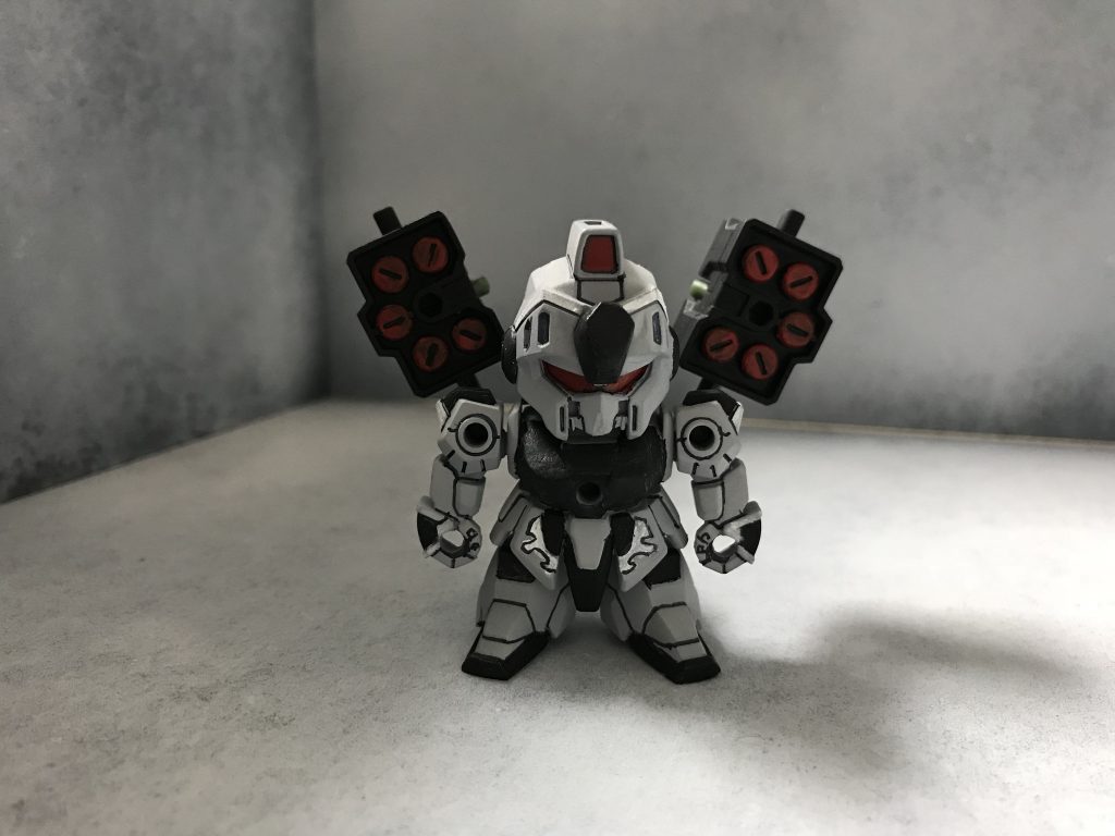 五号機の爆撃型・ランチャー
武装は五連装ミサイルのみです。
ミサイルはネコ武装のものです。