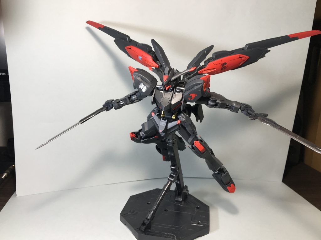 バインダーを広げると自分の撮影スペースに収まりませんでした…