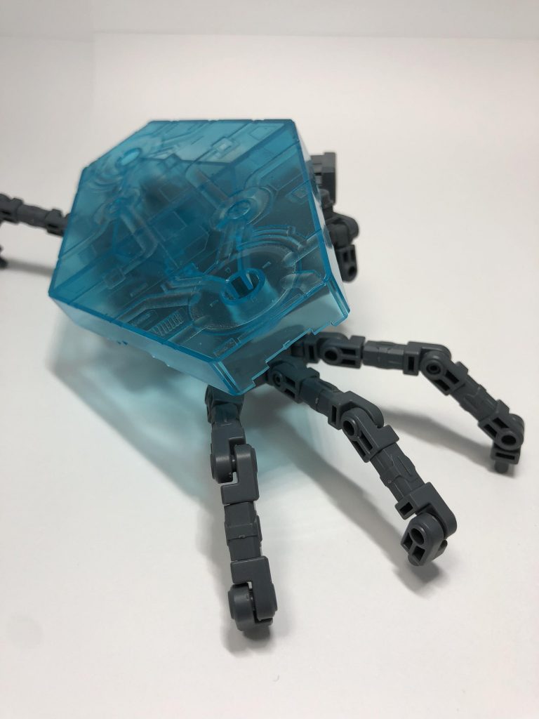 一応フライトモードでは重くて持てない大きいパーツを広い背中に背負って持って来てくれるということが出来るよ！ちゃんと意味があるモードだったね！