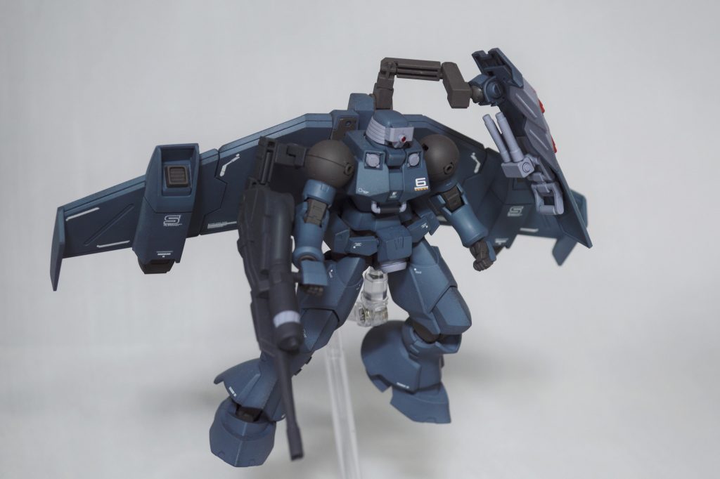 ライフルは副砲付きの長距離砲(チェンジリングライフルを流用)
ドーバーガンを参考にアームで肩に懸架しています